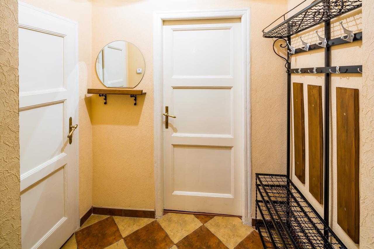 Apartment Krakivska 15 Lviv Exteriör bild